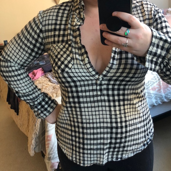 Black and white, half button up tunic. Large. - Picture 2 of 4